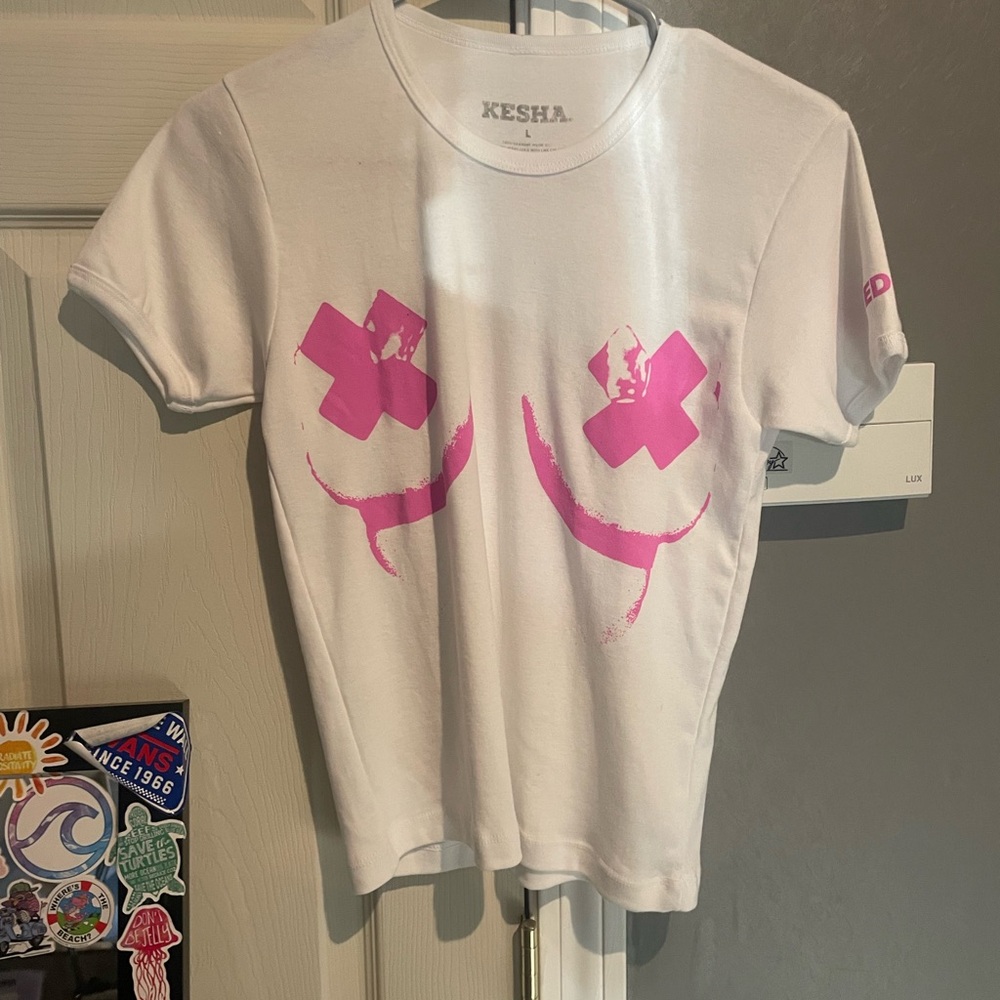 Kesha 2025 Concert Tee